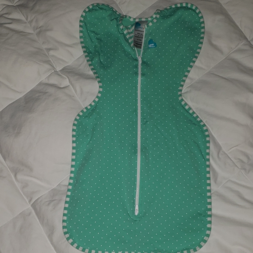 Love to Dream Swaddle size small